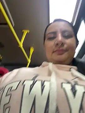 Abril_Luv webcam