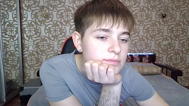 EmyHills live sex cam