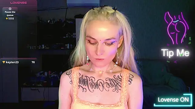mischellemeow13