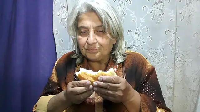 ExquisiteMature webcam