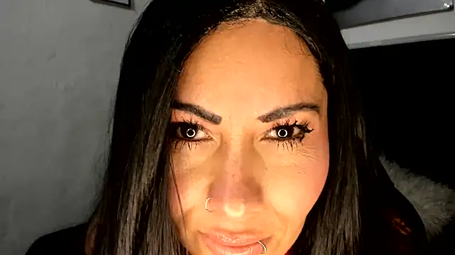 Tania_mature webcam
