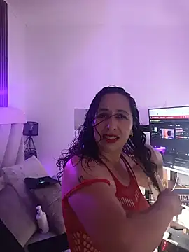 Luna_Naughty1 live cam on StripChat