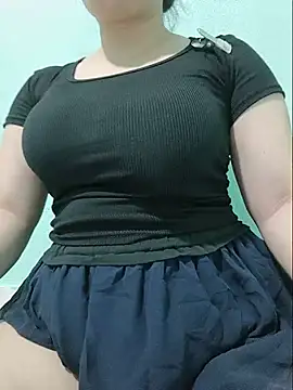Shine_Mai