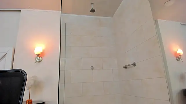 Sky_Collins_ webcam