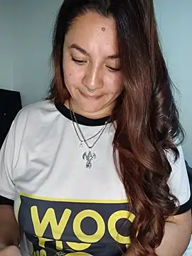 samm_curvy