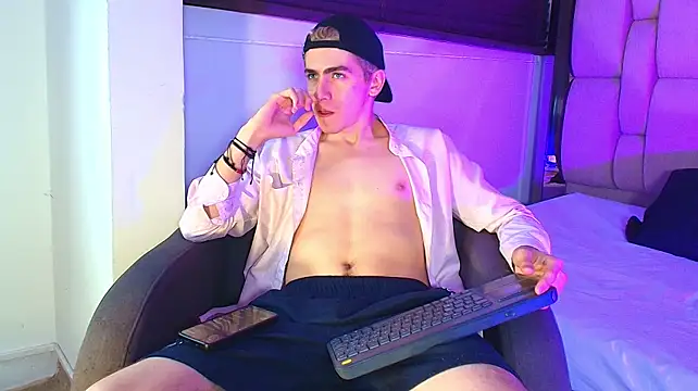 Tyler_Mcrey webcam