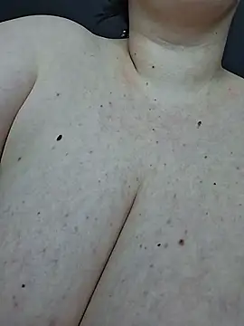anna_claire live cam on StripChat