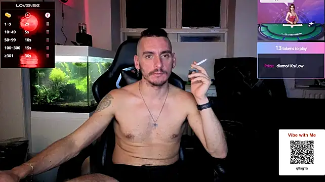 Rayzel_White webcam