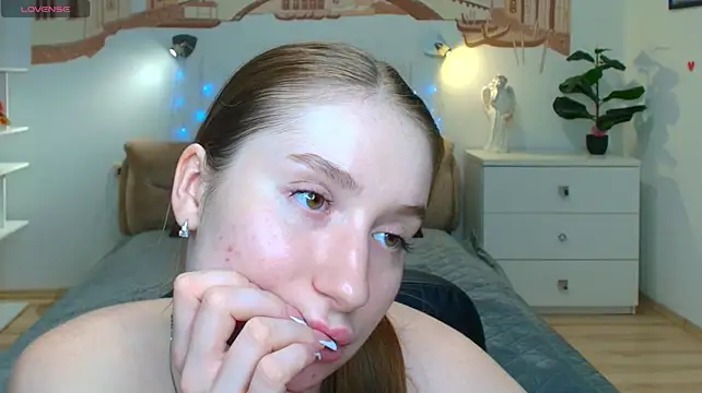 AlisaFoxis webcam