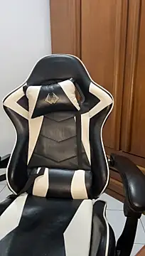 SexyAninha18 webcam