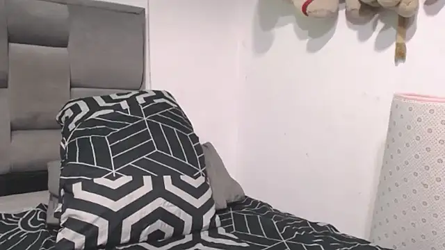 Sharloth_milf