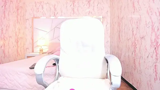 Emily_Whinfre webcam