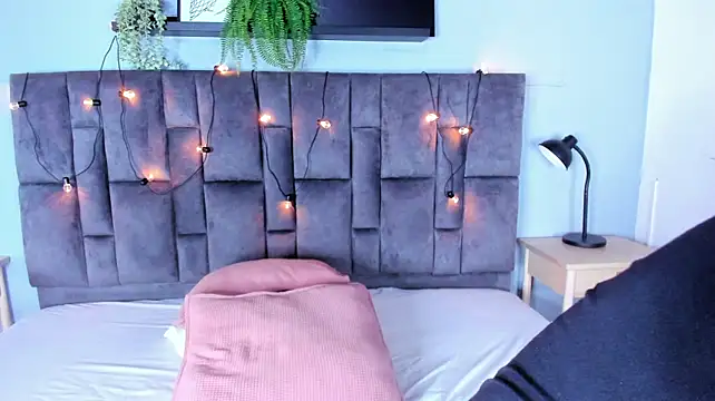 StefanyWilliams_ webcam