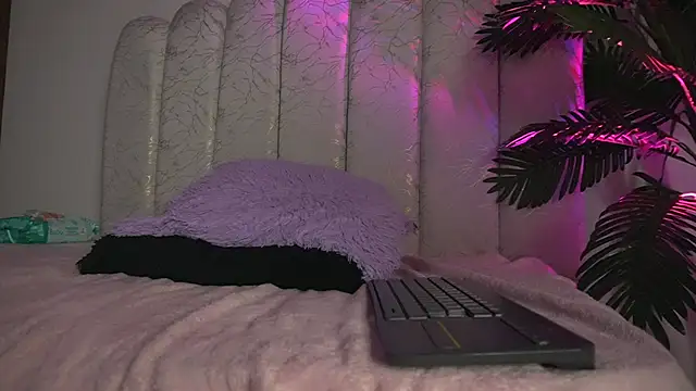 mia_sweetie1 — FansOnlyX creator profile