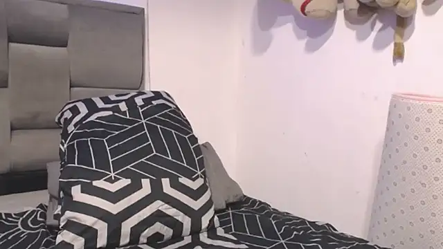 Sharloth_milf