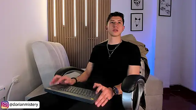Dorianmistery2322_ webcam