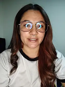 samm_curvy