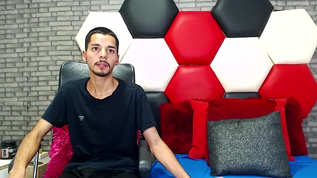 Thristan05 webcam