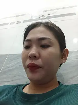 Poly_baby live cam on StripChat