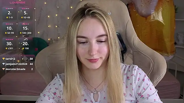 Shy_Polly webcam