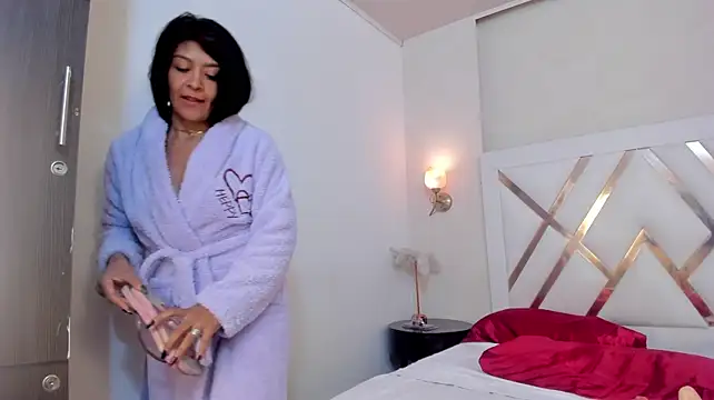 Sky_Collins_ webcam
