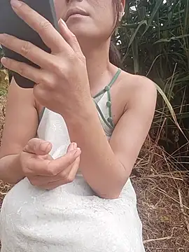 Linda-yiyi webcam