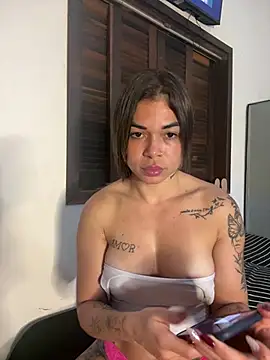 Bubuzinhaa10 live cam on StripChat