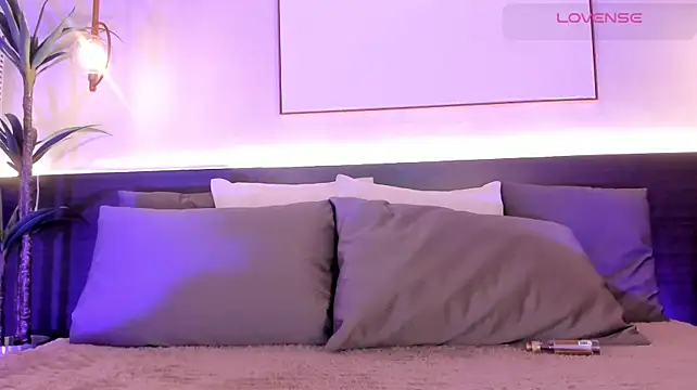 GretaVelvet live sex cam