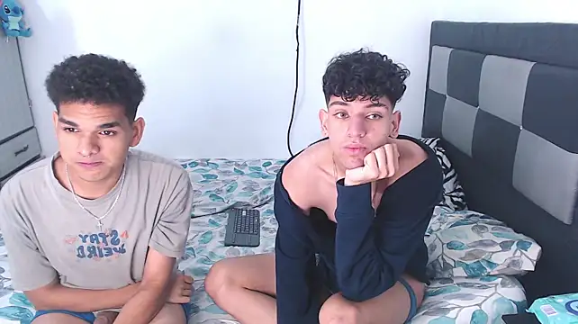 apoloandhansel webcam