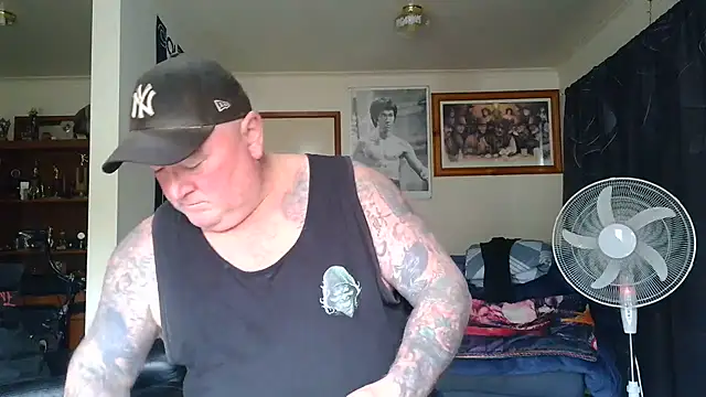 KINKYBLUEYES69