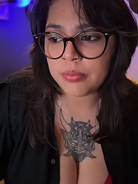 miacanela_xo