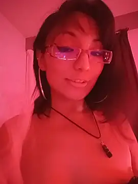 LucyCherry69 webcam