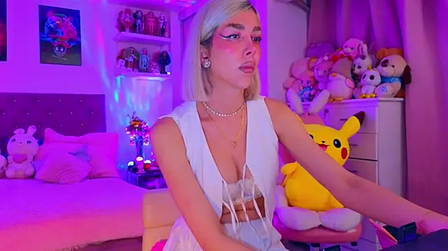 MadamBarbiee webcam