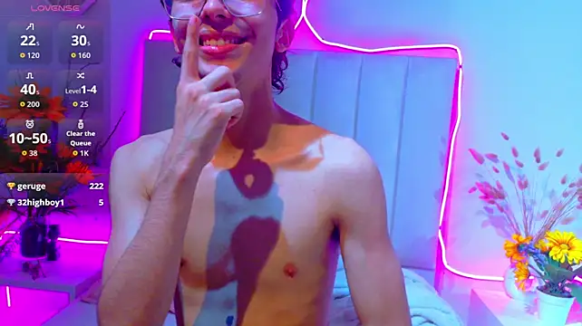 Twink_Sebas7 webcam