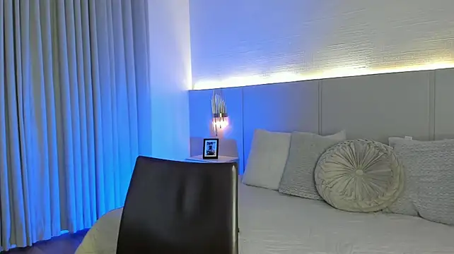 Aleya_Black webcam