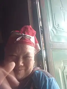 LoveMomy68 webcam