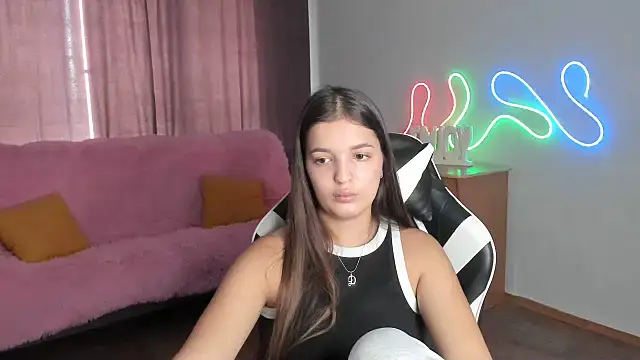 ChicGirl webcam