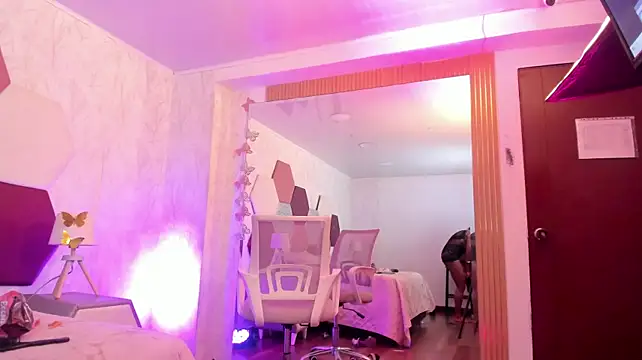 ZoeeEvans webcam