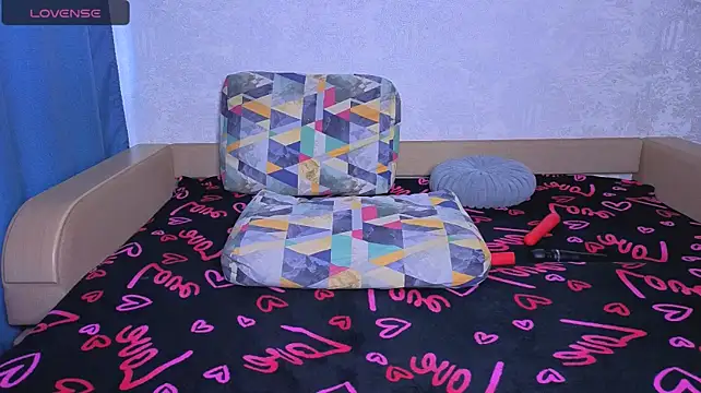 LucieHells webcam