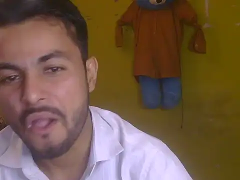 Stubborndesiboy webcam