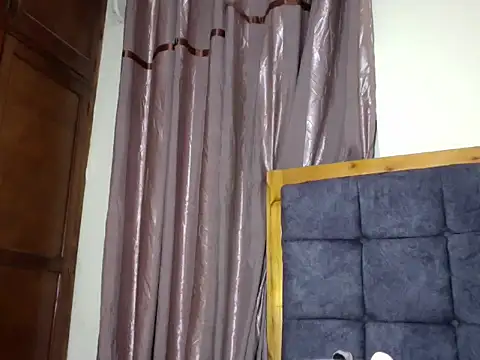 naughty-ebony1 webcam