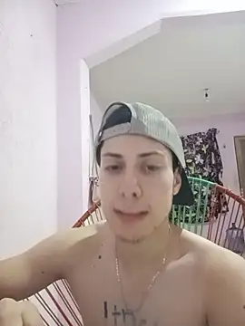 Carlitos7381 webcam