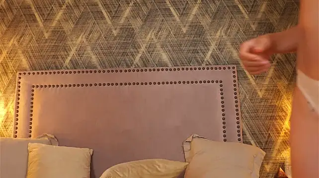 ChiaraWillow webcam