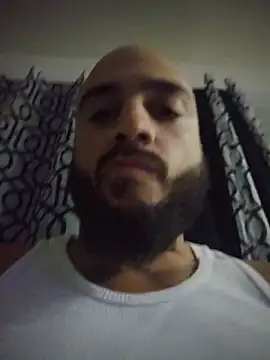 Bustinnuts69 webcam