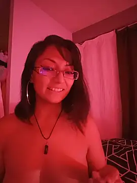 LucyCherry69 webcam