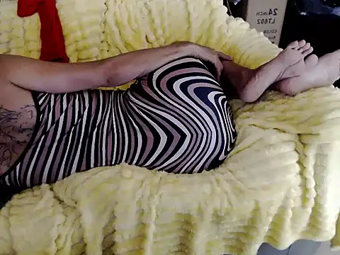 Trish_CurveCock webcam