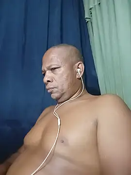 bigblackcock75 webcam