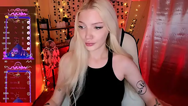 AnyaTaylor_ live cam on StripChat