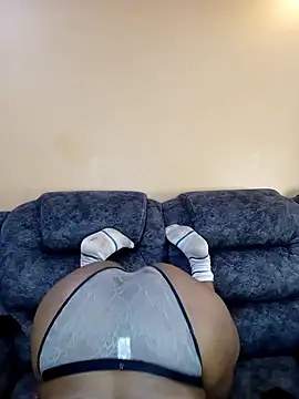 prettyshan254 live cam on StripChat