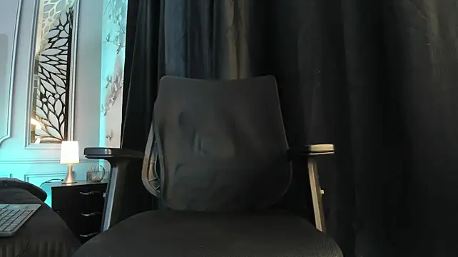 adrian_black86306 webcam
